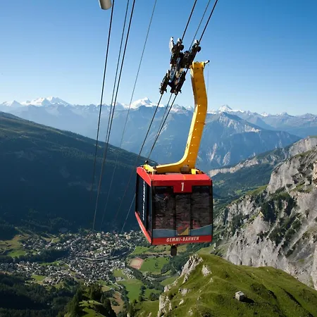 Alpenblick-leukerbad-therme Отель Лойкербад