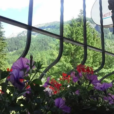 Alpenblick-leukerbad-therme Лойкербад