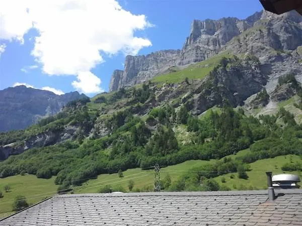 Alpenblick-leukerbad-therme