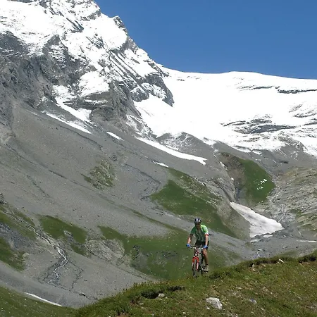 Alpenblick-leukerbad-therme Leukerbad