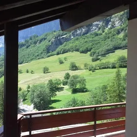 Alpenblick-leukerbad-therme